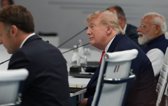 Reinstaurarea Sancțiunilor împotriva Petrolului Rusesc: Poziția lui Trump și Impactul asupra Războiului din Ucraina