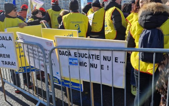 Nemulțumiri în Educație: Proteste Masive Împotriva Legii Salarizării în România
