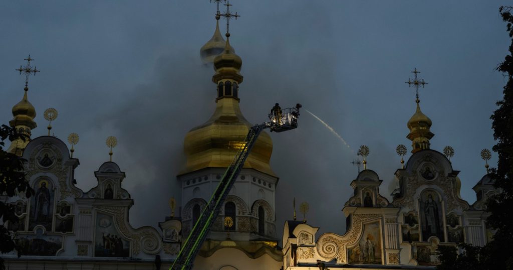 Restaurarea Complexului Mănăstiresc Lavra Pecerska din Kiev: Provocări și Implicații după Bombardamentele Rusești