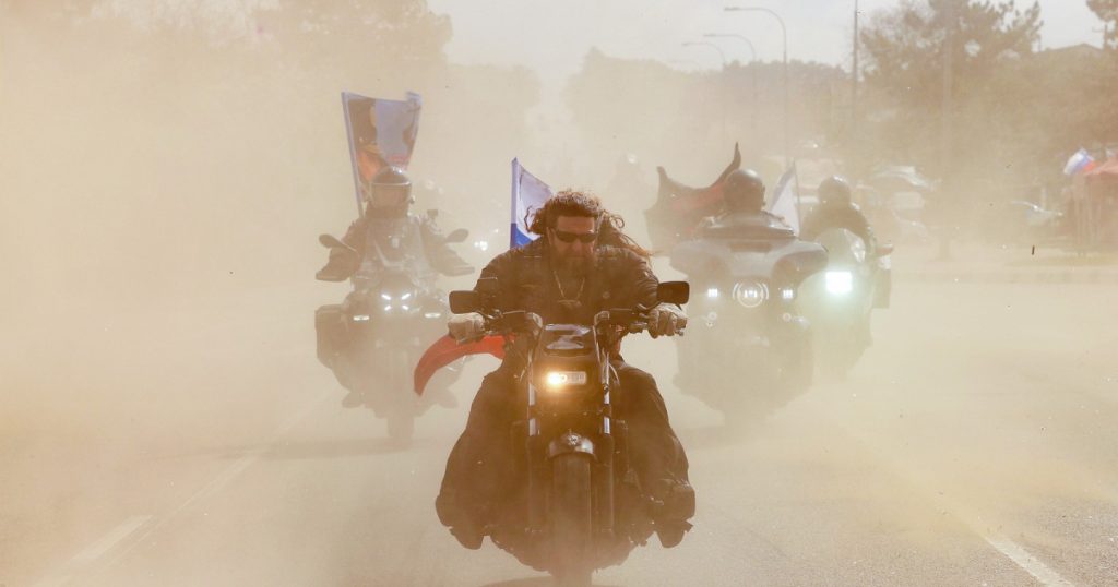 Interdicția nocturnă a motocicletelor în Crimeea: O măsură de securitate sau un semn al panicii?