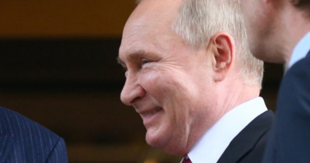 Creearea unei Realități Cosmetizate: Cum Televiziunea de Stat din Rusia Manipulează Informația pentru Vladimir Putin