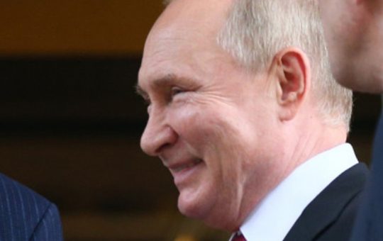 Creearea unei Realități Cosmetizate: Cum Televiziunea de Stat din Rusia Manipulează Informația pentru Vladimir Putin