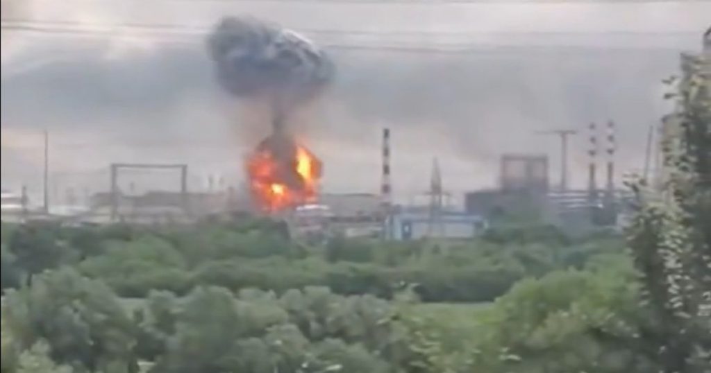 Atacurile cu drone asupra rafinăriei de petrol din Moscova: o escaladare a conflictului dintre Ucraina și Rusia
