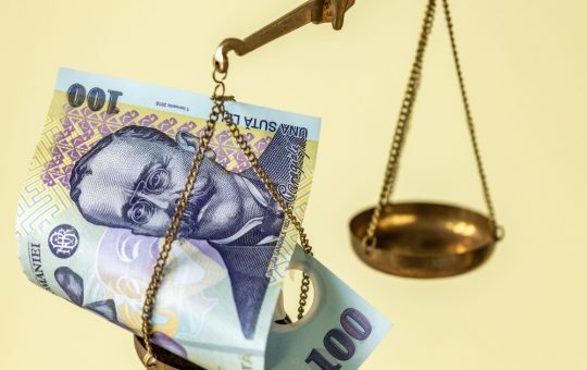 Declinul României în Clasamentul Competitivității Economice: Cauze, Implicații și Perspective