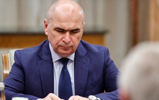 Ilie Bolojan și controversa guvernului de tehnocrați: O analiză a afirmațiilor și implicațiilor politice