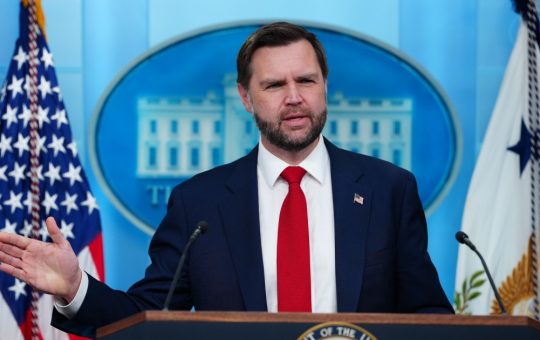 JD Vance și Dilema Relațiilor Internaționale: Acordul cu Iranul și Impactul asupra Israelului