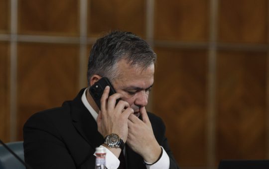 Adrian Veștea și Provocările Guvernării: O Analiză Detaliată a Declarațiilor Sale