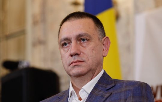 Nevoia de un Guvern cu Puteri Depline: Analiza Apelului lui Mihai Fifor