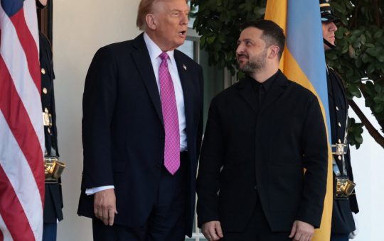 Negocieri pentru Pace: O Analiză Detaliată a Discuțiilor dintre Statele Unite și Ucraina privind Încetarea Războiului