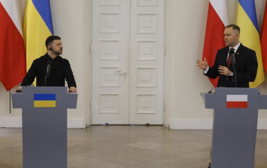 Tensiuni între Polonia și Ucraina: O analiză a disputei istorice și a impactului asupra relațiilor bilaterale