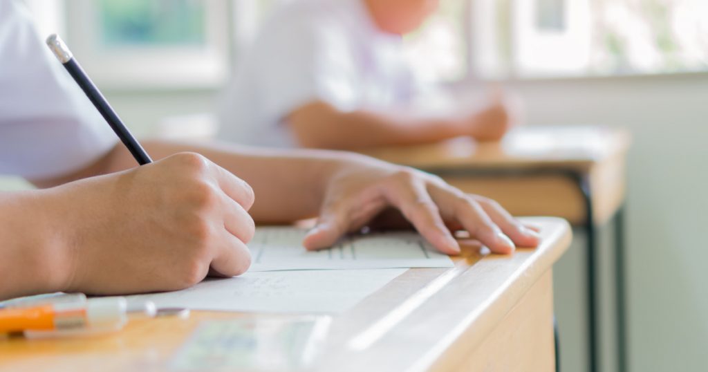 Evaluarea Națională 2026: Reguli și Proceduri pentru Corectarea Răspunsurilor la Română și Matematică