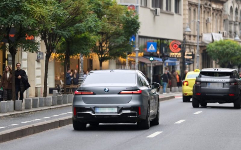 Restricții de trafic pe Calea Victoriei: Implicații și alternative pentru un weekend de sărbătoare urbană