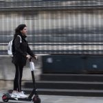 Accidentele cu trotinete electrice în România: O analiză aprofundată a incidentului din Sibiu și implicațiile sale sociale