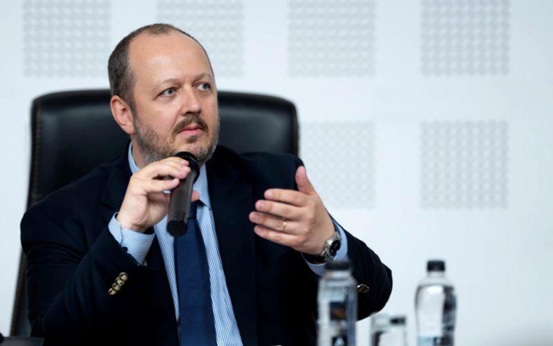 Tandemul Rupt: Analiza Conflictului Dintre Nicușor Dan și Ilie Bolojan