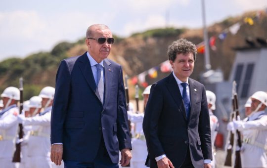 Nicușor Dan și Importanța Securității Regionale: O Analiză a Parteneriatului România-Turcia în Contextul Tensiunilor Internaționale