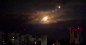 Ucraina în alertă: Avertismentele lui Zelenski și contextul tensiunilor cu Rusia