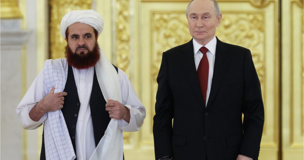 Reîmpăcarea dintre Rusia și urmașii mujahedinilor afgani: O analiză a schimbărilor geopolitice și a implicațiilor lor
