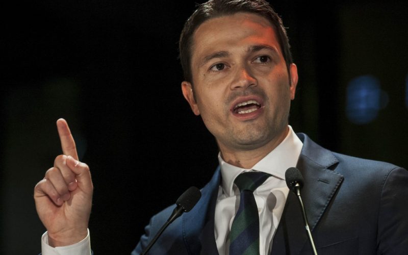 Robert Sighiartău și Revoluția Liberală: Un Apel la Eliberarea PNL de Sub Sistemul Politic Corupt
