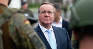 Consecințele geopolitice ale închiderii strâmtorii Ormuz: Acuzațiile lui Boris Pistorius la adresa lui Donald Trump