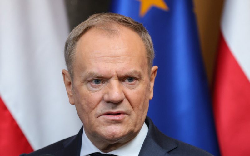 Donald Tusk și Avertismentul său privind Disputa Istorică cu Ucraina: O Greșeală Strategică cu Repercusiuni Pe Termen Lung
