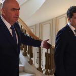 Ilie Bolojan și Criza Politică din România: O Analiză Detaliată a Soluțiilor Propuse