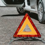 Tragedie pe drumurile din Bihor: Două vieți pierdute și un copil grav rănit în urma unui accident rutier devastator