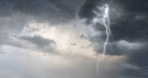Furtuni Devastatoare în Europa Centrală: Impactul Tragediilor Naturale asupra Comunităților și Infrastructurii