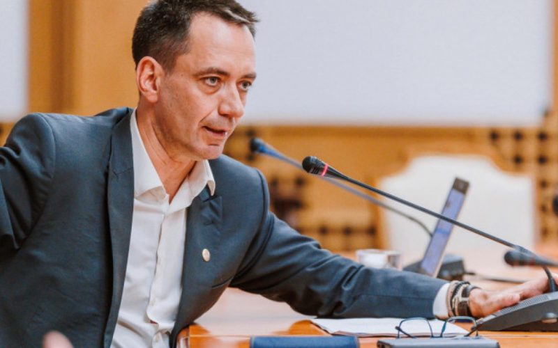 Acordurile Secrete din Politica Românească: AUR, PSD și Guvernul Veștea