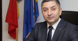 Alin Tişe și criza guvernamentală: O analiză a tensiunilor din PNL și impactul asupra României