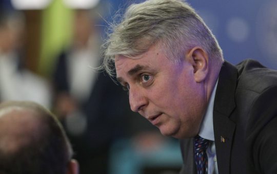 Negocierile PNL-AUR: Dilemele politice și viitorul Guvernului Veștea