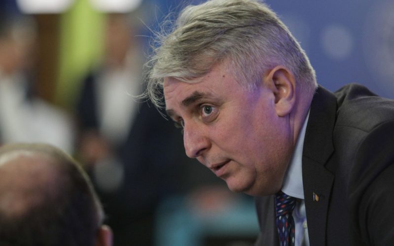 Negocierile PNL-AUR: Dilemele politice și viitorul Guvernului Veștea