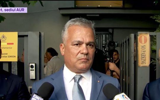 Negocierile Guvernului Veștea: Măsuri Economice și Provocările Politice cu AUR