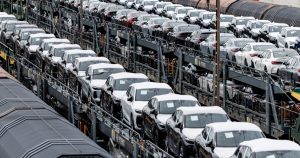 Criza din Industria Auto Germană: O Analiză a Pierderii a 225.000 de Locuri de Muncă și Impactul Asupra Viitorului Economic