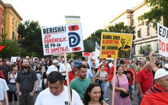 Protestele din Tirana: O luptă pentru o nouă Albanie și împotriva corupției internaționale