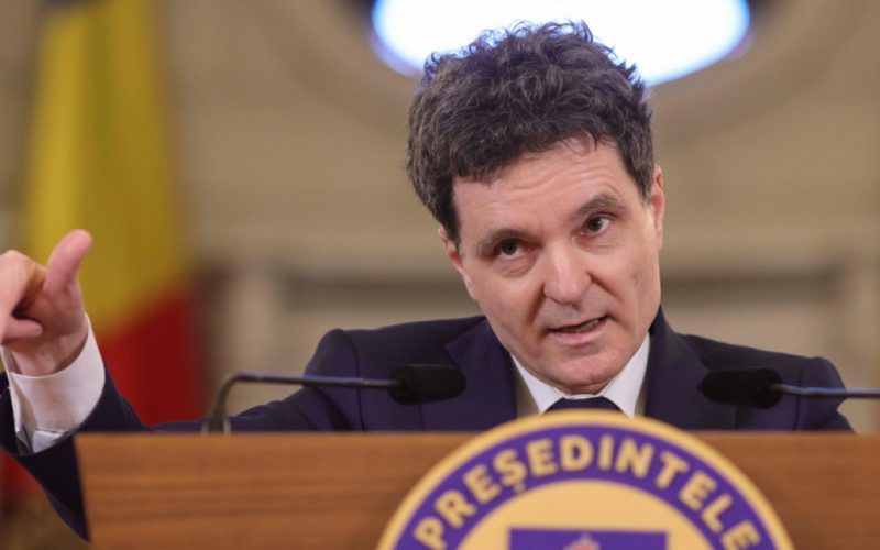 Nicușor Dan și provocările formării unei majorități parlamentare: O analiză detaliată a consultărilor politice din România