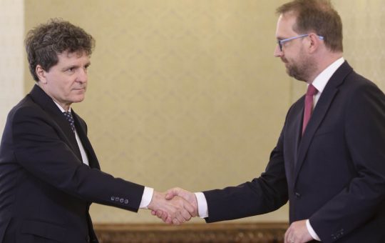 Crisis Politică în România: USR Refuză Colaborarea cu PSD în Viziunea unui Guvern Minoritar