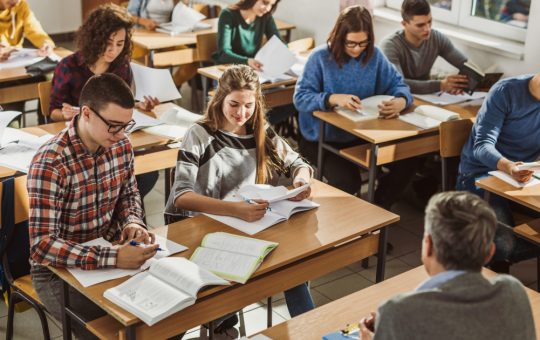 Reforma Educațională în Liceele din România: O Nouă Abordare pentru Viitorul Școlar