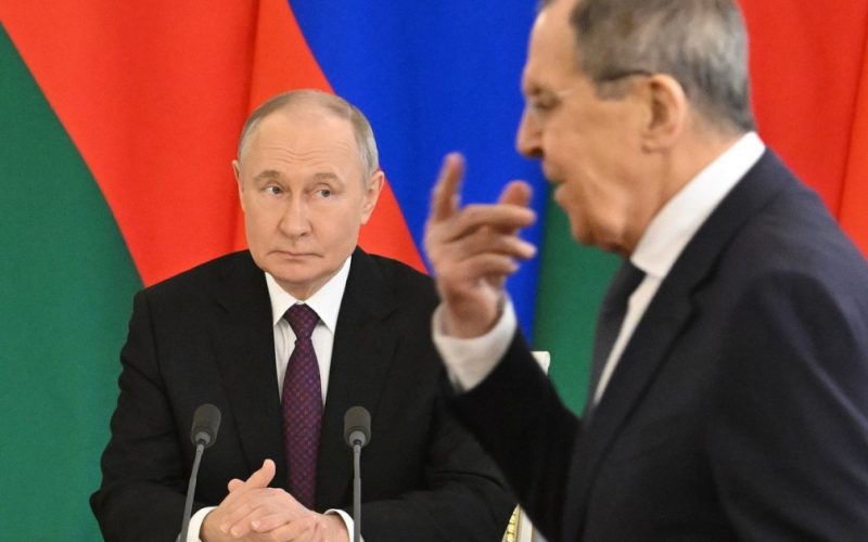 Suspiciuni și Conjuncturi Geopolitice: Întâlnirea din Alaska între Putin și Trump