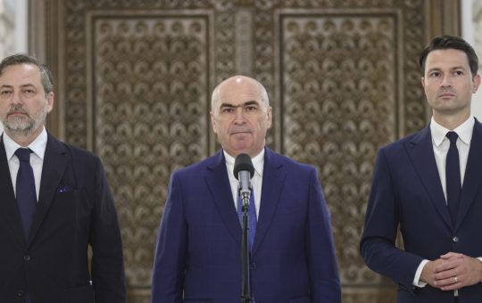 Criza politică din România: Perspective asupra viitorului guvernamental și provocările reformelor