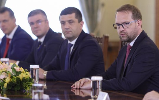Atmosfera Sobrietății la Cotroceni: Analiza Consultărilor Politice cu Dominic Fritz și Impactul Asupra României
