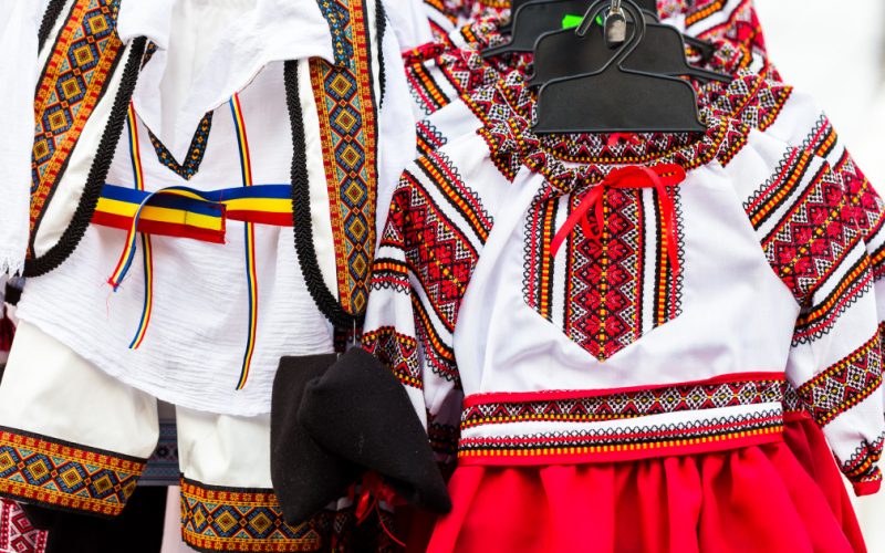 Ziua Universală a Iei 2026: Sărbătoare a Tradiției și Identității Culturale Românești