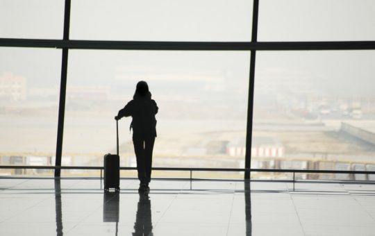 Sărăcia extremă din România: Motivația tinerilor de a emigra pentru un viitor mai bun