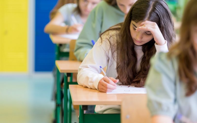 Evaluarea Națională 2026 la Matematică: Structura Examenului și Provocările pentru Elevi