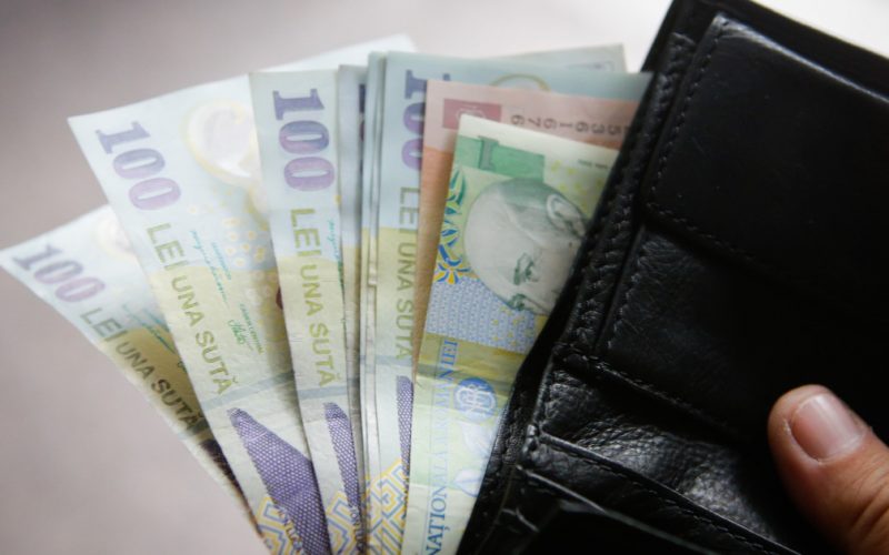 Impactul scăderii veniturilor asupra românilor: Analiza unui sondaj INSCOP