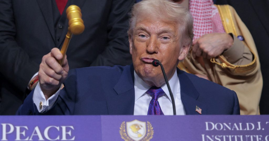 Consiliul pentru Pace al lui Trump: O Nouă Strategii pentru Fâșia Gaza în Contextul Regional Instabil
