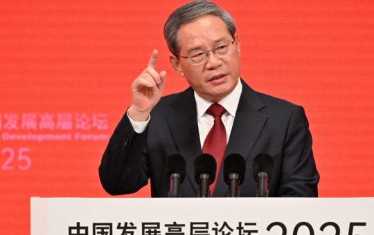 Li Qiang și Provocările Inteligenței Artificiale: O Necesitate a Cooperării Globale