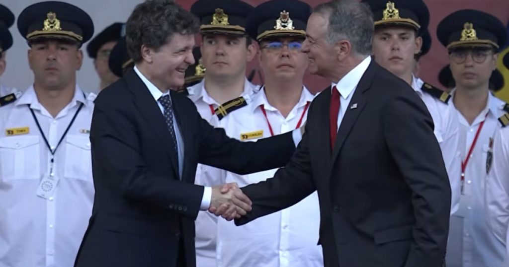 Nicușor Dan la Receția de Ziua Independenței Americii: Un Parteneriat Solid pentru Democrație și Stabilitate Regională