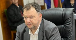 Toma Petcu și schimbările din PNL Giurgiu: O analiză a principiilor și implicațiilor politice