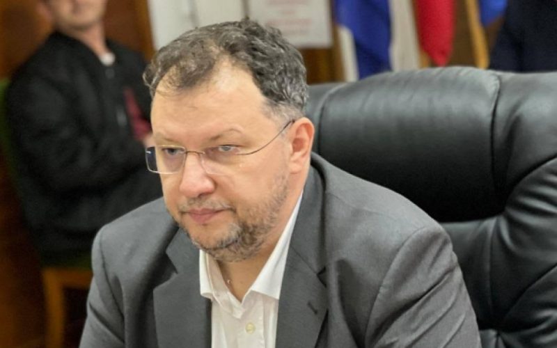 Toma Petcu și schimbările din PNL Giurgiu: O analiză a principiilor și implicațiilor politice