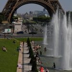 Canicula Extremă în Franța: Impactul Temperaturilor Record Asupra Infrastructurii și Vieții Cotidiene